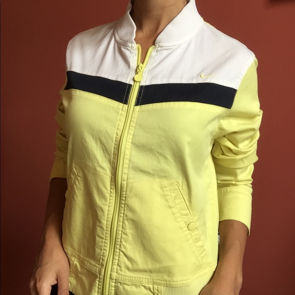 LIKE NEW Nike retro light yellow bomber jacket